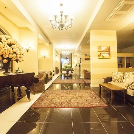 Roccamonfina Palace Hotel エクステリア 写真