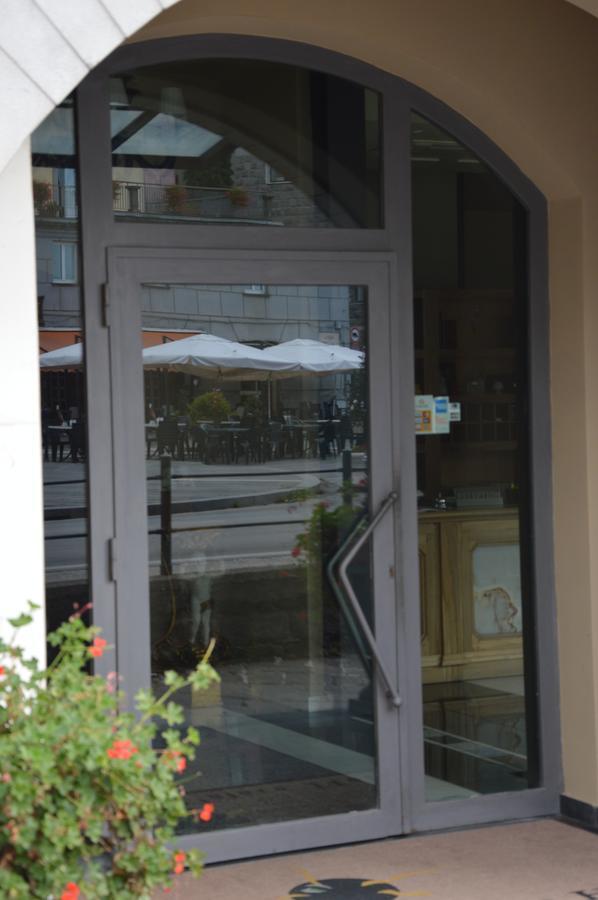 Roccamonfina Palace Hotel エクステリア 写真