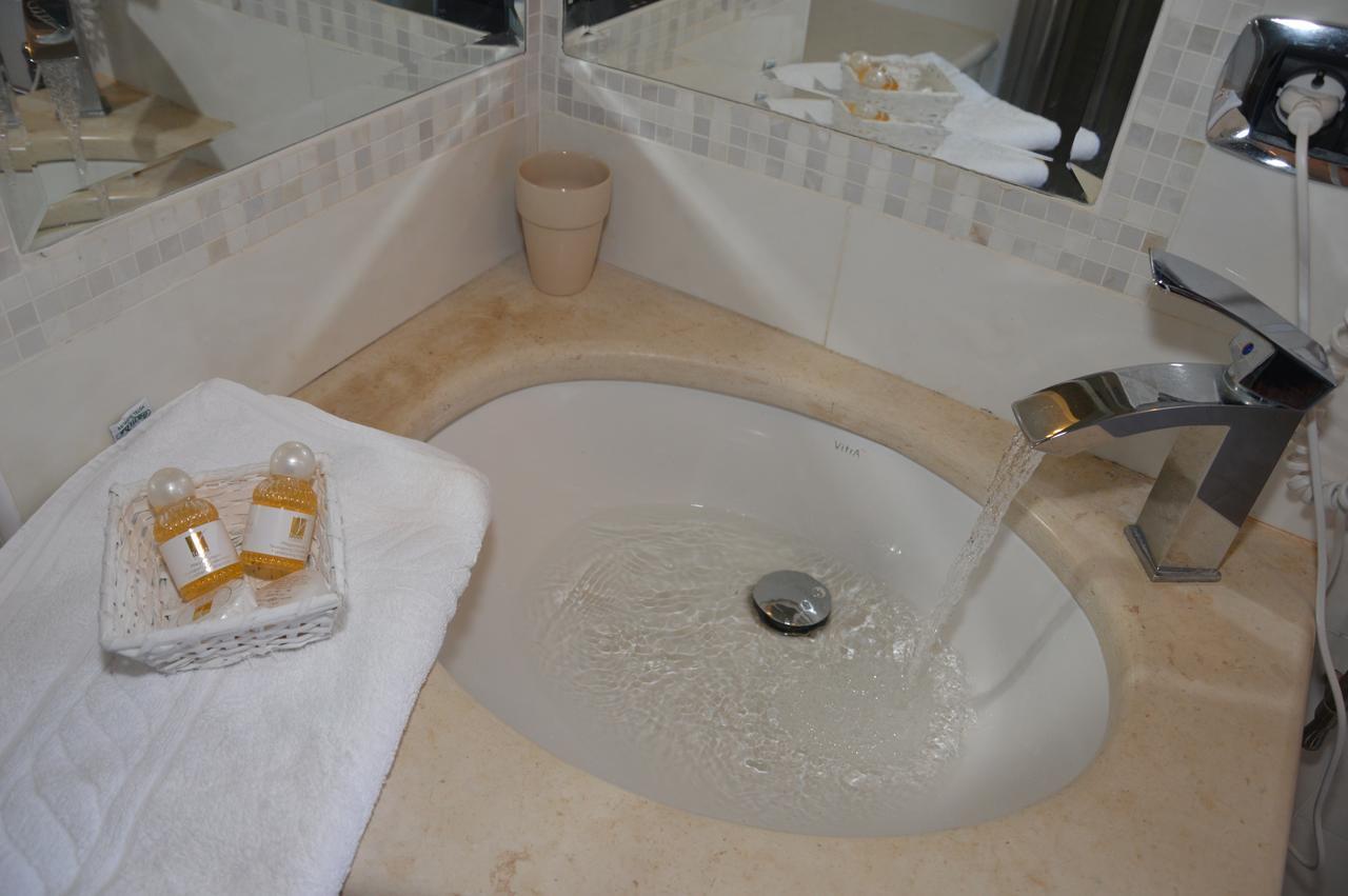 Roccamonfina Palace Hotel エクステリア 写真
