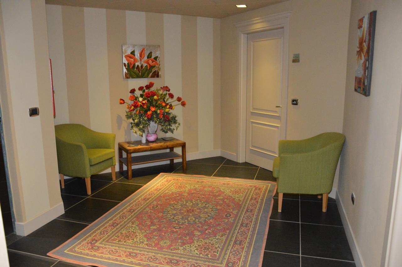 Roccamonfina Palace Hotel エクステリア 写真
