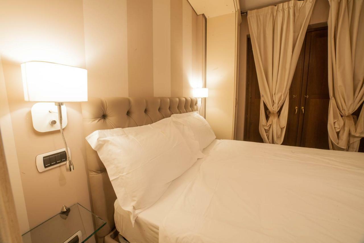 Roccamonfina Palace Hotel エクステリア 写真
