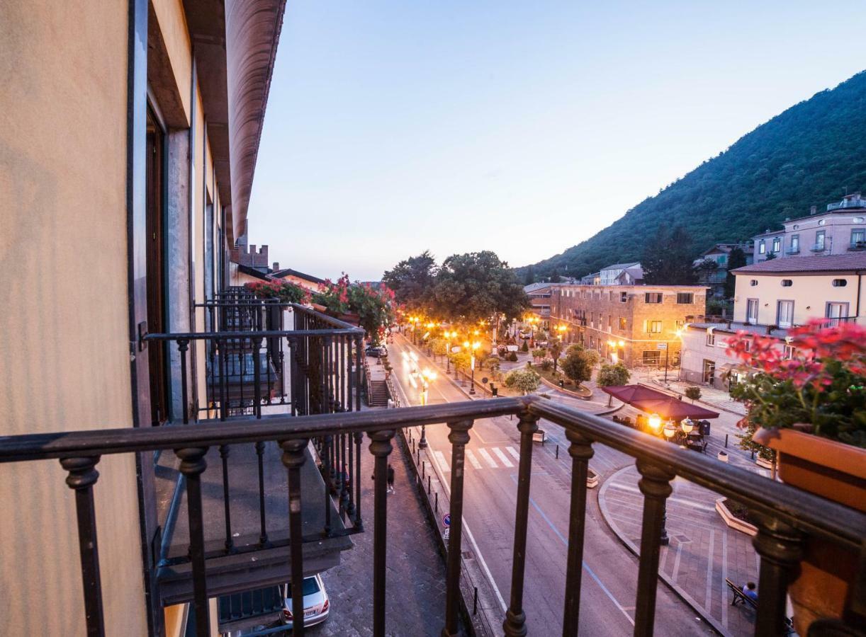 Roccamonfina Palace Hotel エクステリア 写真