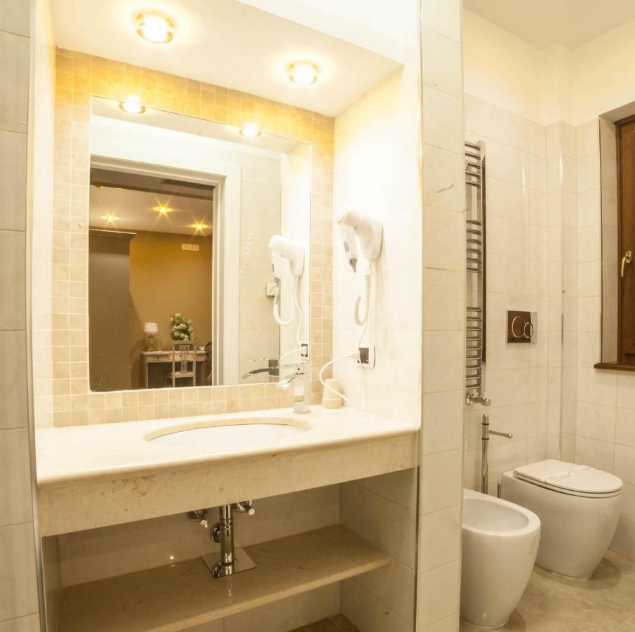 Roccamonfina Palace Hotel エクステリア 写真